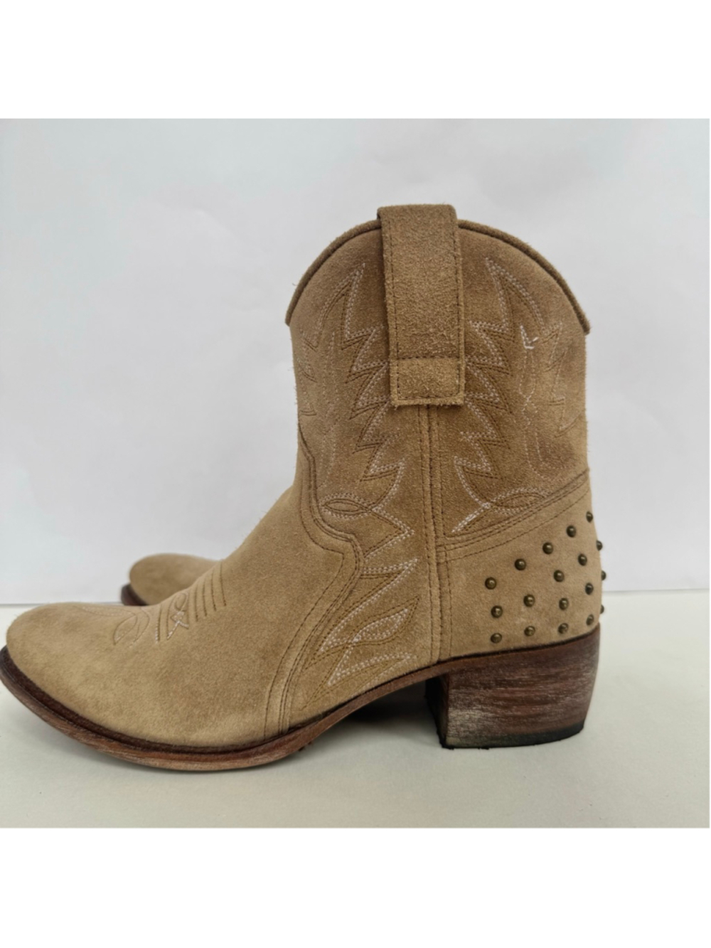 Sendra Suede Western Ankle Boots Size 37 Tan Embroidered Studded cowboy - Picture 5 of 10